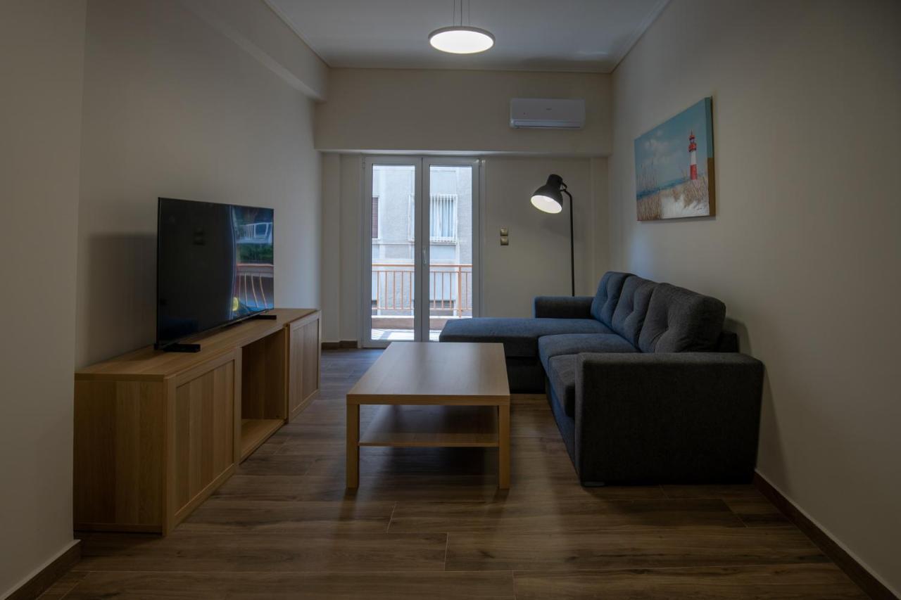 Max Blue Apartment, A Stay Like No Other Piraeus Ngoại thất bức ảnh