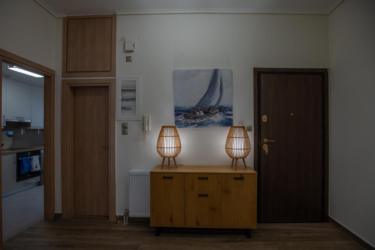 Max Blue Apartment, A Stay Like No Other Piraeus Ngoại thất bức ảnh